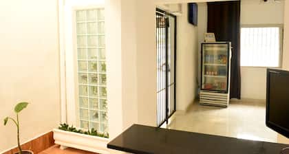 Lize Hotel-Hostel