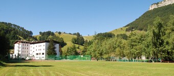 Hotel Bucaneve
