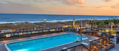 ルーム クイーンベッド 2 台 禁煙 プールビュー | 部屋からの景観