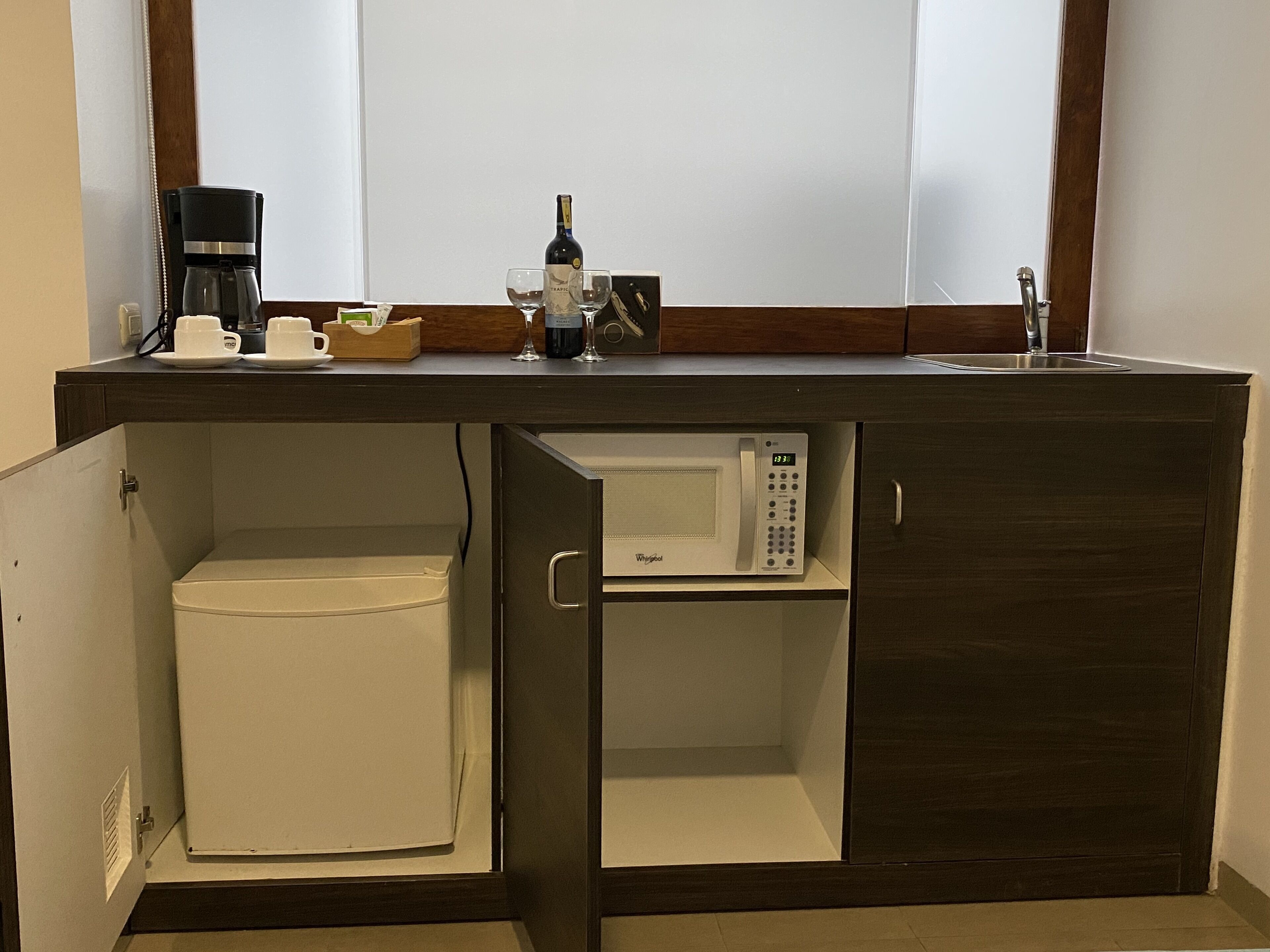 standard room, 1 bedroom | in-room safe, soundproofing, iron/ironing board, free cots/infant beds