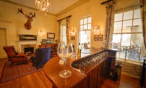 Bar (en el alojamiento)