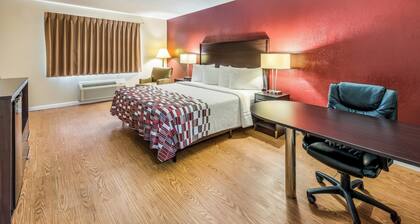 Red Roof Inn & Suites Wapakoneta