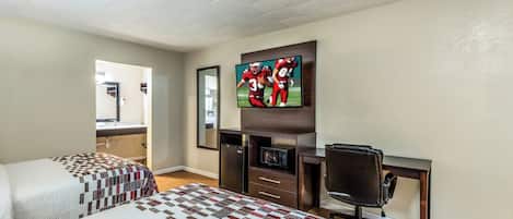 Escritorio, cortinas blackout, cunas gratuitas y wifi gratis