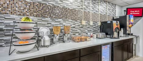 Free daily continental breakfast