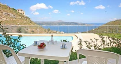 Aptera Paradise