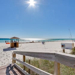 Am Strand, weißer Sandstrand