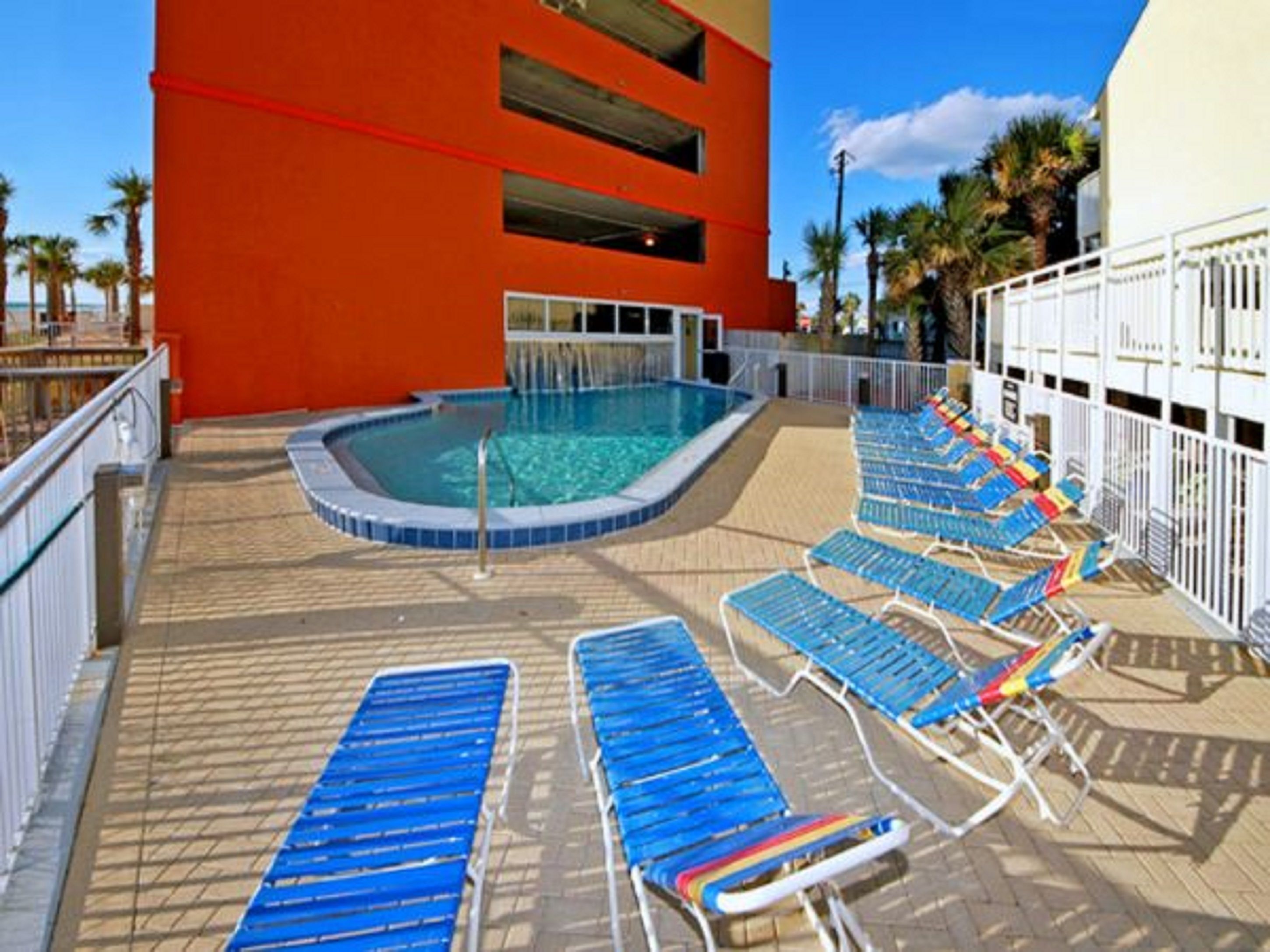 Piscine couverte, piscine extérieure