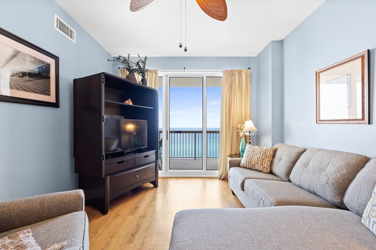 Condo, 3 Bedrooms, Beachfront (1402) | Living area | Flat-screen TV