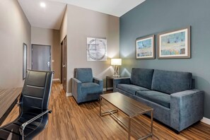 Suite, 2 grands lits, non-fumeurs (with Sofabed) | Surmatelas, bureau, espace de travail pour ordinateur portable