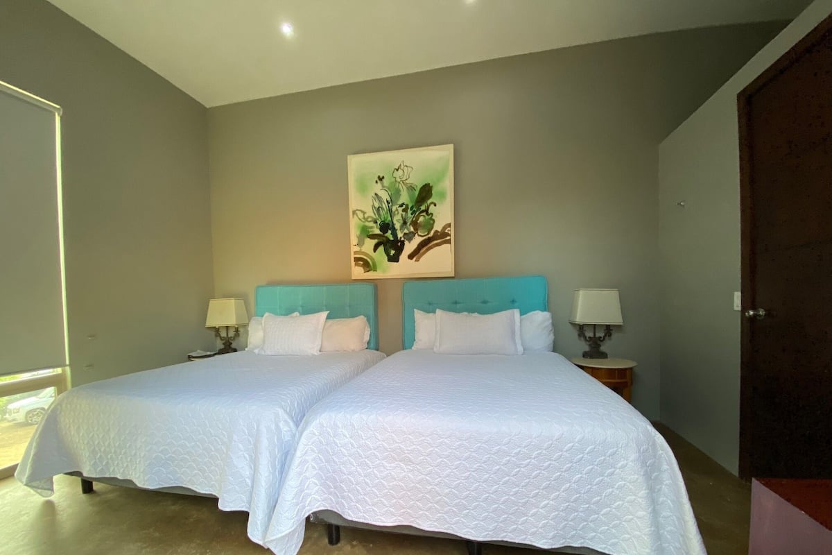 Chambre Double Confort, 2 lits doubles, balcon, vue vallée