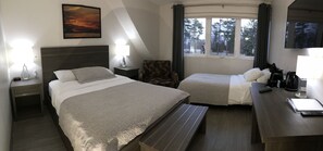 Deluxe Room, Multiple Beds (1 Queen + 1 Twin) | Street view