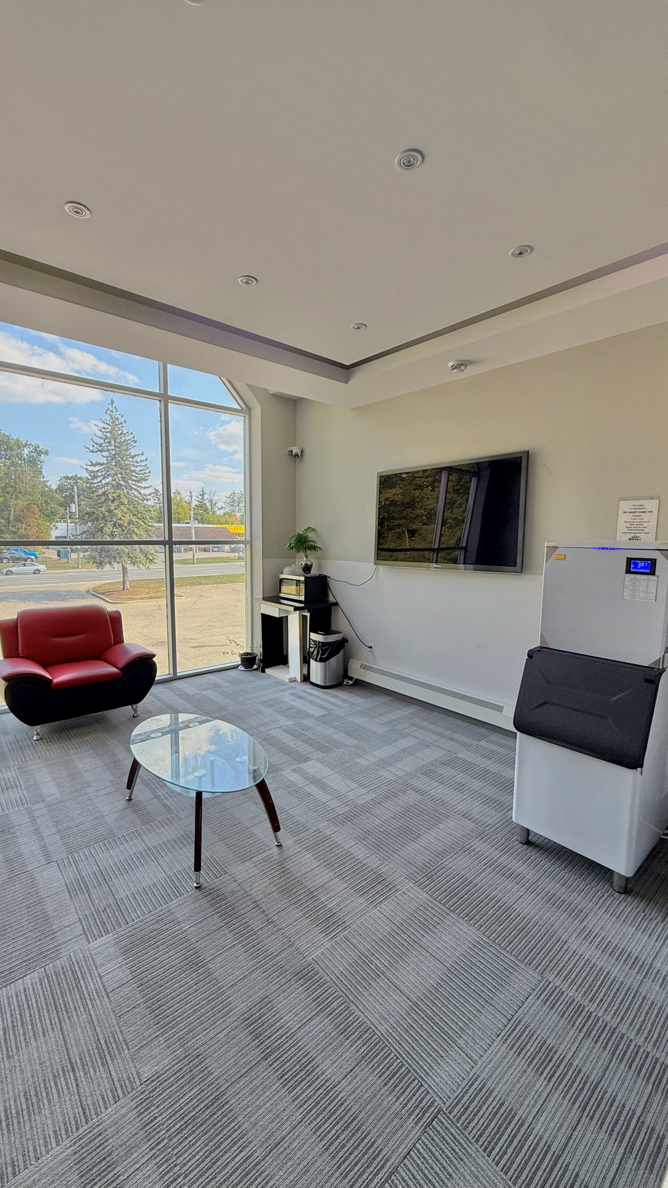 Lobby lounge