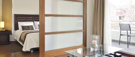 Apartamento ejecutivo, 1 habitación | Edredones de plumas, caja fuerte, cortinas opacas