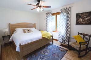 Deluxe-talo, 4 makuuhuonetta, keittiö, rannalla | 4 makuuhuonetta, ylelliset vuodevaatteet, pillowtop-patjalliset sängyt