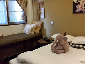 Superior Double Room | Free WiFi - Baan Rare Guesthouse (Udon Thani)