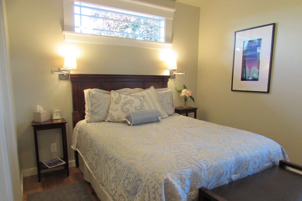 Suite, 1 letto queen (Can Connect to Orcas View Suite) | Biancheria in cotone egiziano, biancheria da letto di alta qualità