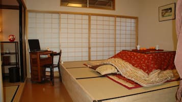 Ferienhaus, 3 Schlafzimmer, Kochnische | 3 Schlafzimmer, Daunenbettdecken, kostenloses WLAN, Bettwäsche