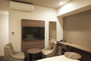 Deluxe Twin Room, Smoking | Individually decorated, individually furnished, desk, blackout drapes - Sotetsu Fresa Inn Ginza Nanachome (Tokyo)