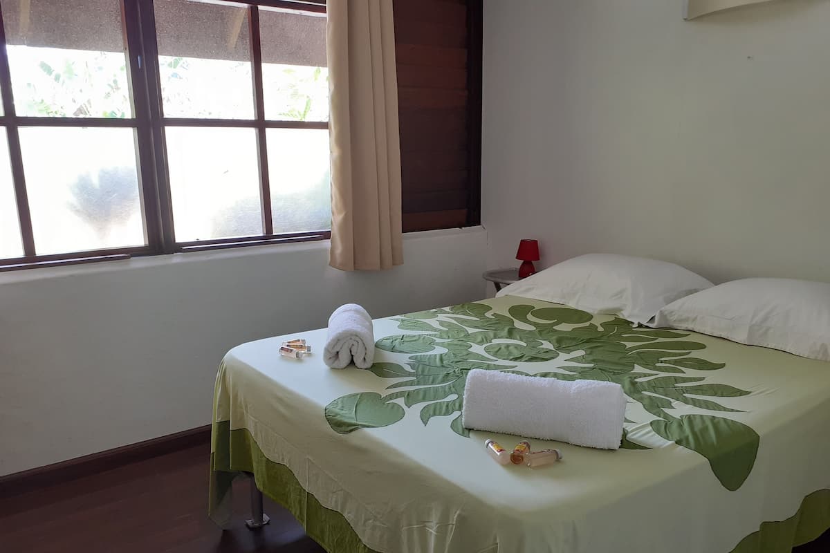 Doppelzimmer, Gemeinschaftsbad, Gartenblick (Tiare)