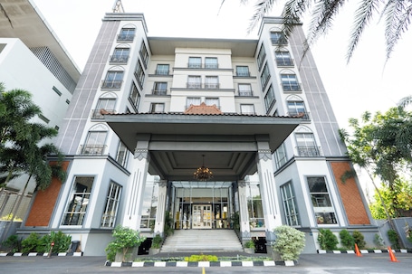Exterior. Grand Serela Yogyakarta