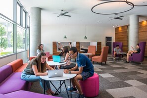 Lobby - Student Village Melbourne (Carlton)