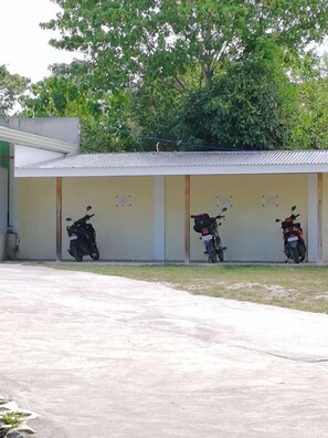 ด้านหน้าที่พัก