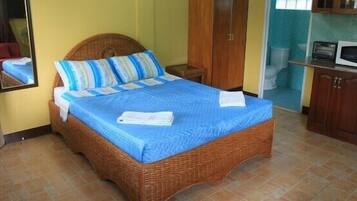 In-room safe, soundproofing