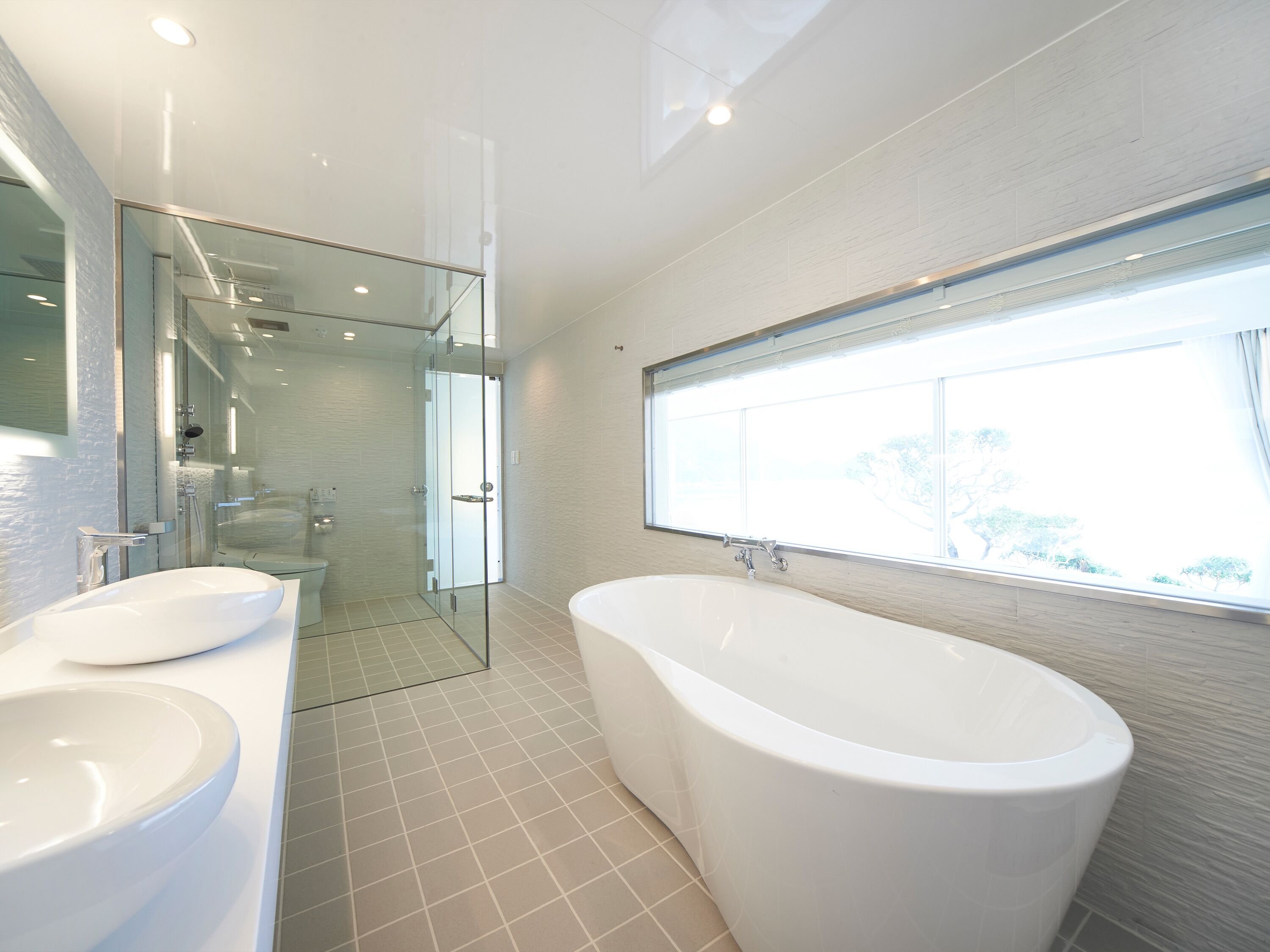 in-room safe, desk, iron/ironing board, free wifi