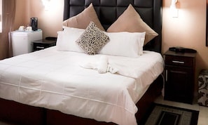 Deluxe Double or Twin Bedroom | Bureau, Wi-Fi gratuit