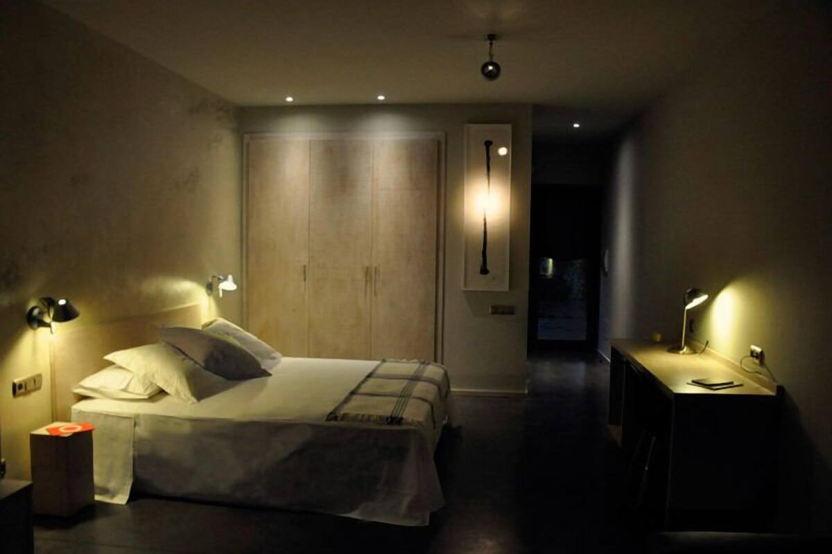 Minibar, desk, blackout curtains, rollaway beds