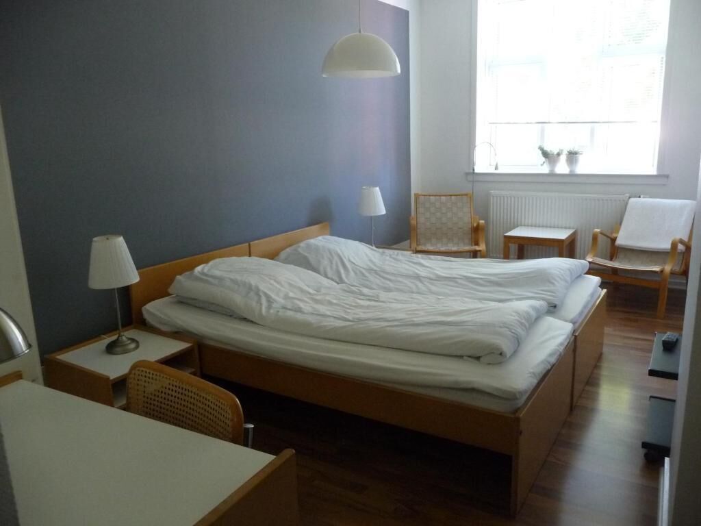 1 bedroom, hypo-allergenic bedding, free wifi, bed sheets