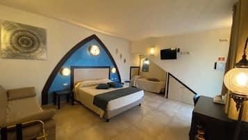 Doppia Comfort, 1 camera da letto, bagno privato | 1 camera, minibar, cassaforte in camera, una scrivania