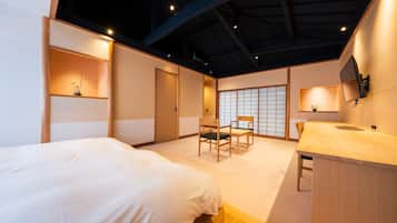 Twin Room with Shared Bathroom, Non Smoking - KIRI | In-room safe, free WiFi, bed sheets
