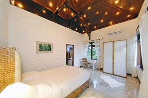 Villa, 6 Bedrooms, Private Pool | 6 bedrooms, in-room safe, free cots/infant beds, rollaway beds - Villa Asih Legian (Legian)