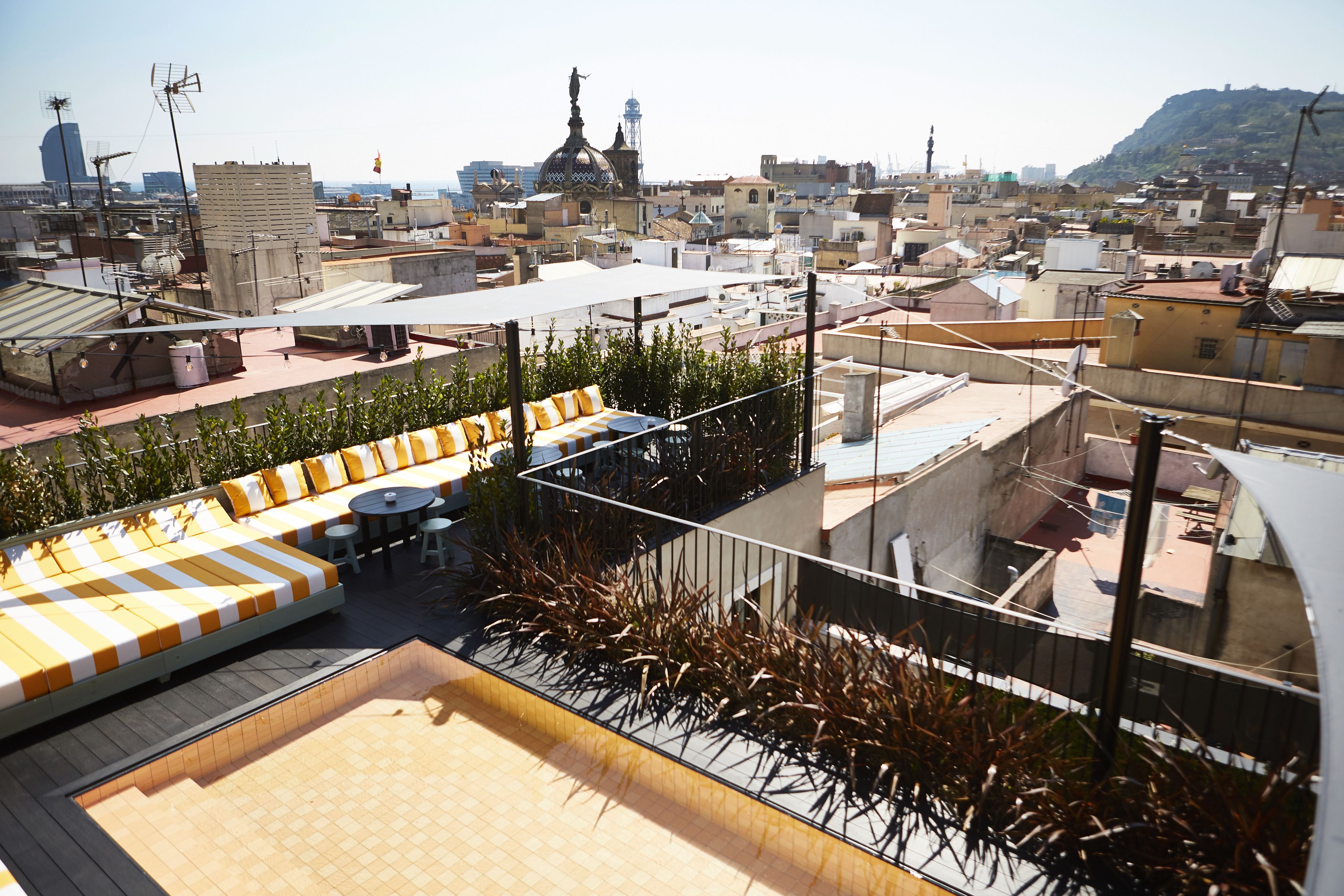 Outdoor pool, pool loungers