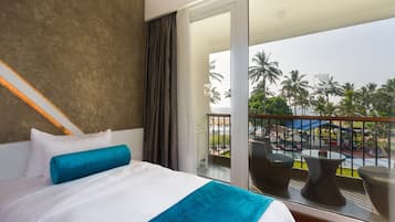 Deluxe Twin kamer, 2 eenpersoonsbedden, gedeeltelijk uitzicht op zee | Uitzicht vanuit de kamer