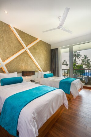 Habitación Deluxe con 2 camas individuales, 2 camas individuales, vistas parciales al mar | Sábanas de algodón egipcio y ropa de cama de alta calidad