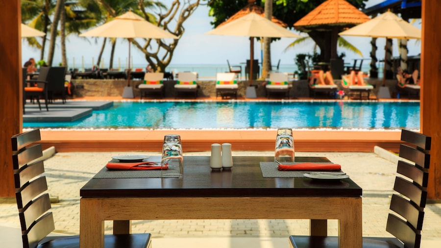 Camelot Beach Hotel
