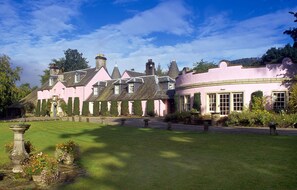 Exterior - Thackray House (Callander)