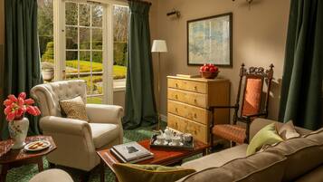 Suite | Egyptian cotton sheets, premium bedding, pillowtop beds, in-room safe