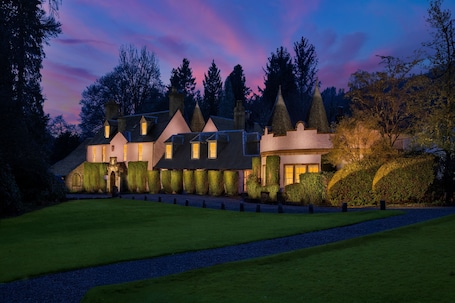 Exterior. Thackray House