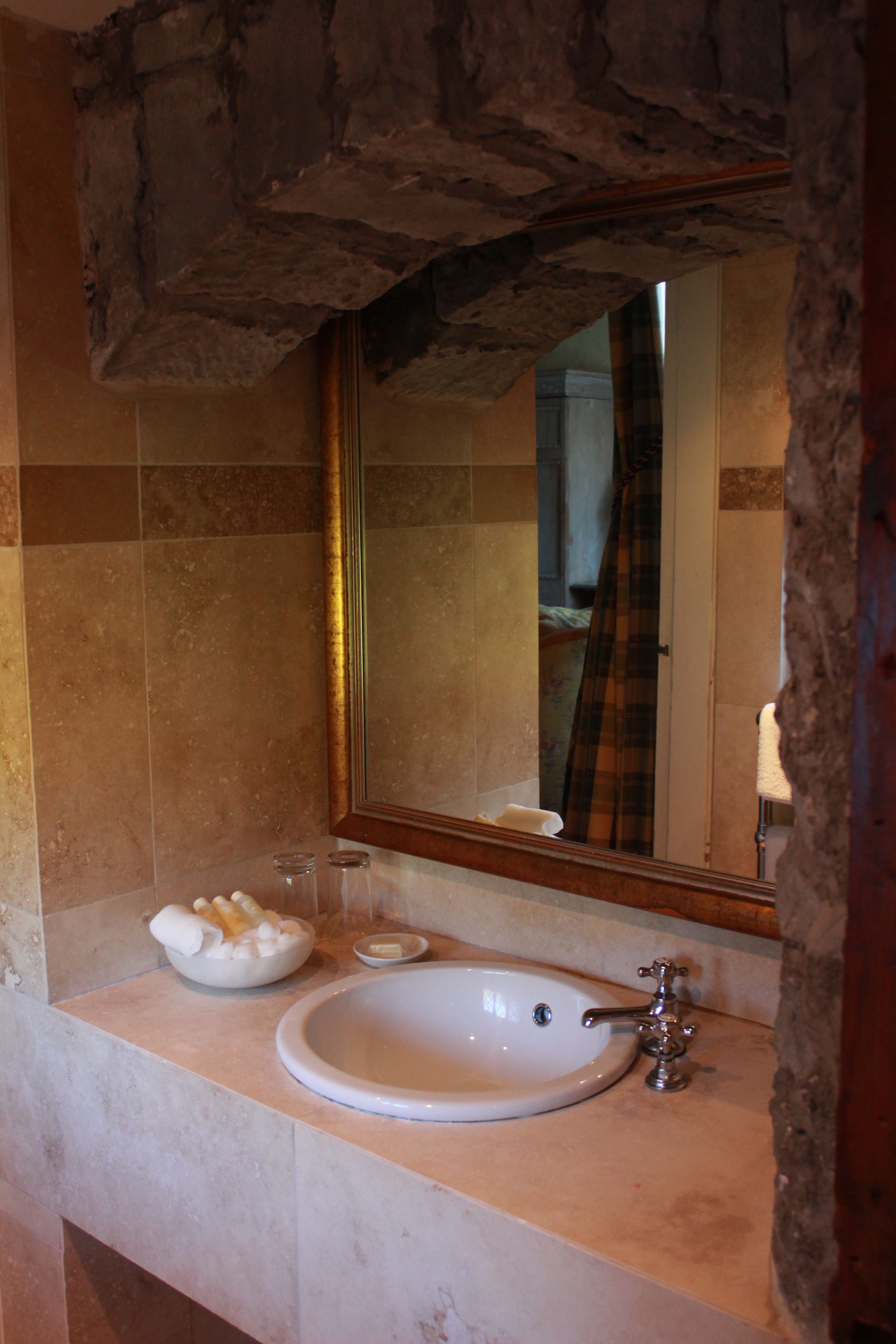 superior room | bathroom sink