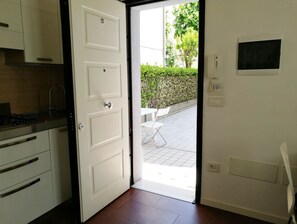 Comfort Apartment, 1 Bedroom, Ensuite, Annex Building | Private kitchenette | Full-size fridge, microwave, stovetop, electric kettle - Residence Margherita (Rimini)