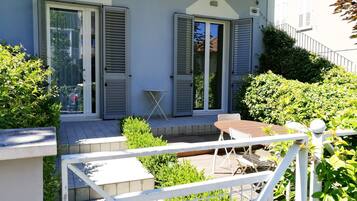 Comfort-Apartment, 2 Schlafzimmer, Terrasse, Erdgeschoss | Terrasse/Patio