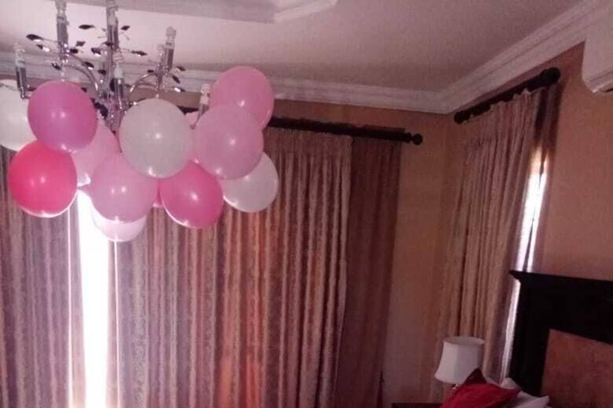 Executive Suite, 1 Bedroom | In-room safe, desk, blackout drapes, WiFi (free)