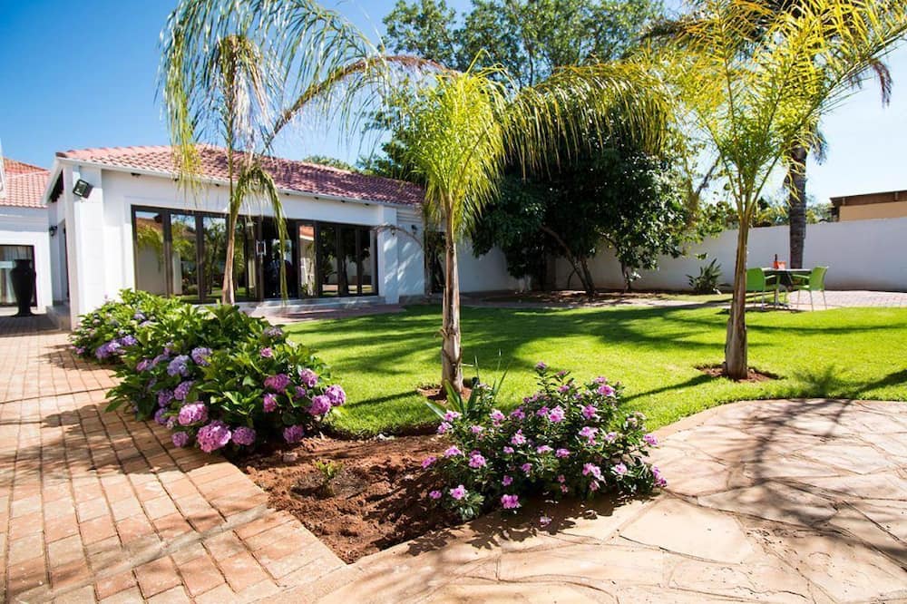 The Shamrock Lodge