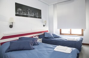 Camera con letto matrimoniale o 2 letti singoli | Una cassaforte in camera, culle/letti per bambini (gratuiti)