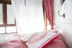 In-room safe, free cribs/infant beds, rollaway beds, free WiFi - Alojamiento Miramar (Santona)