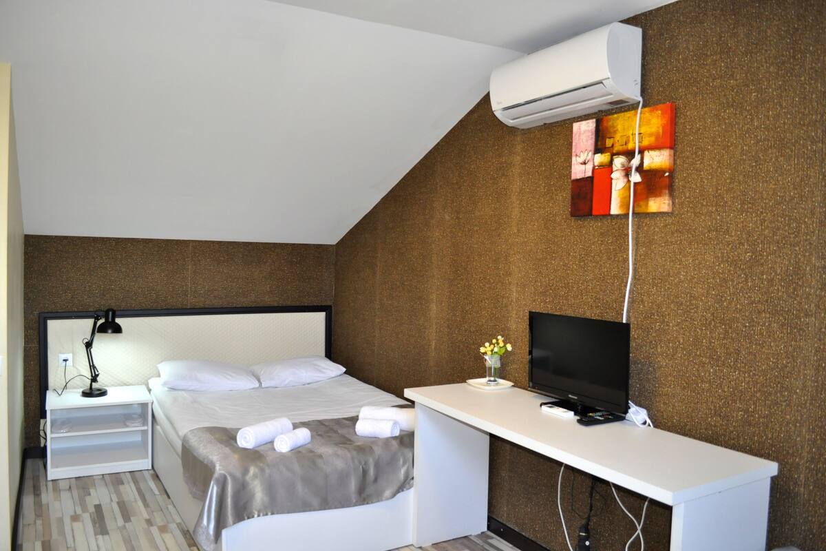 Family Room | Minibar, desk, soundproofing, iron/ironing board