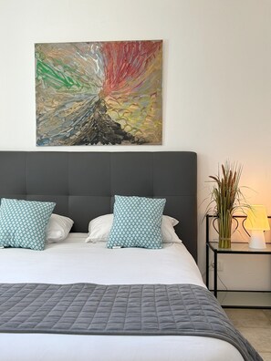 Hus – design, 2 soverom | Skrivebord, lydisolert, strykejern/-brett og wi-fi (inkludert)